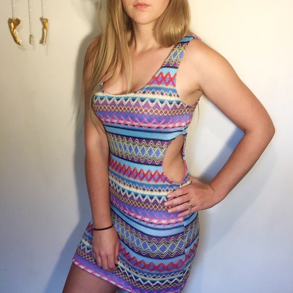 Mags & Pye side cut -out print dress